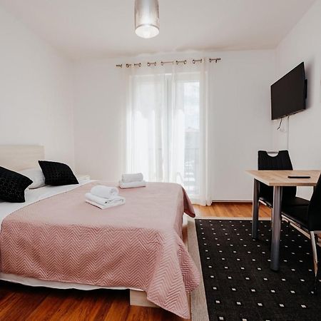 Double And Single S Apartments Zadar Zewnętrze zdjęcie